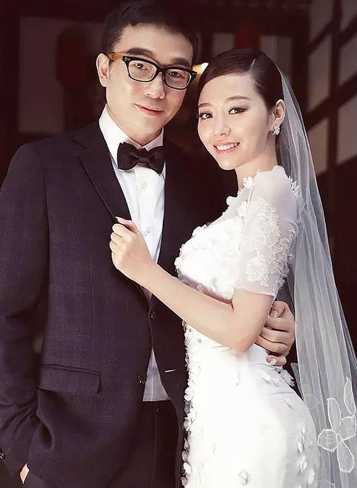 张靓颖新男友意外曝光,是和前夫结婚时的伴郎,网友:都是缘份!