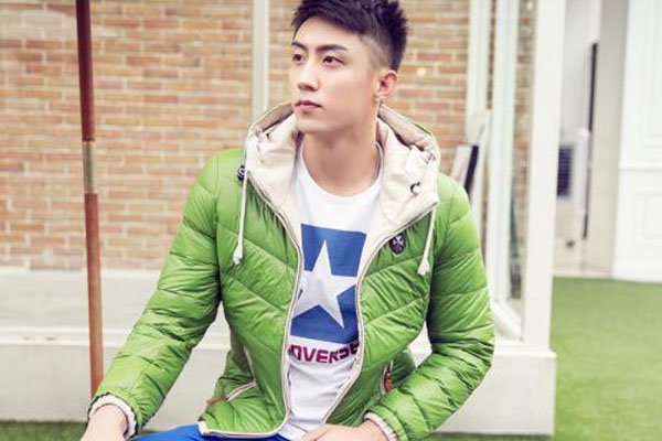 黄景瑜身体起反应 床戏太过用力了