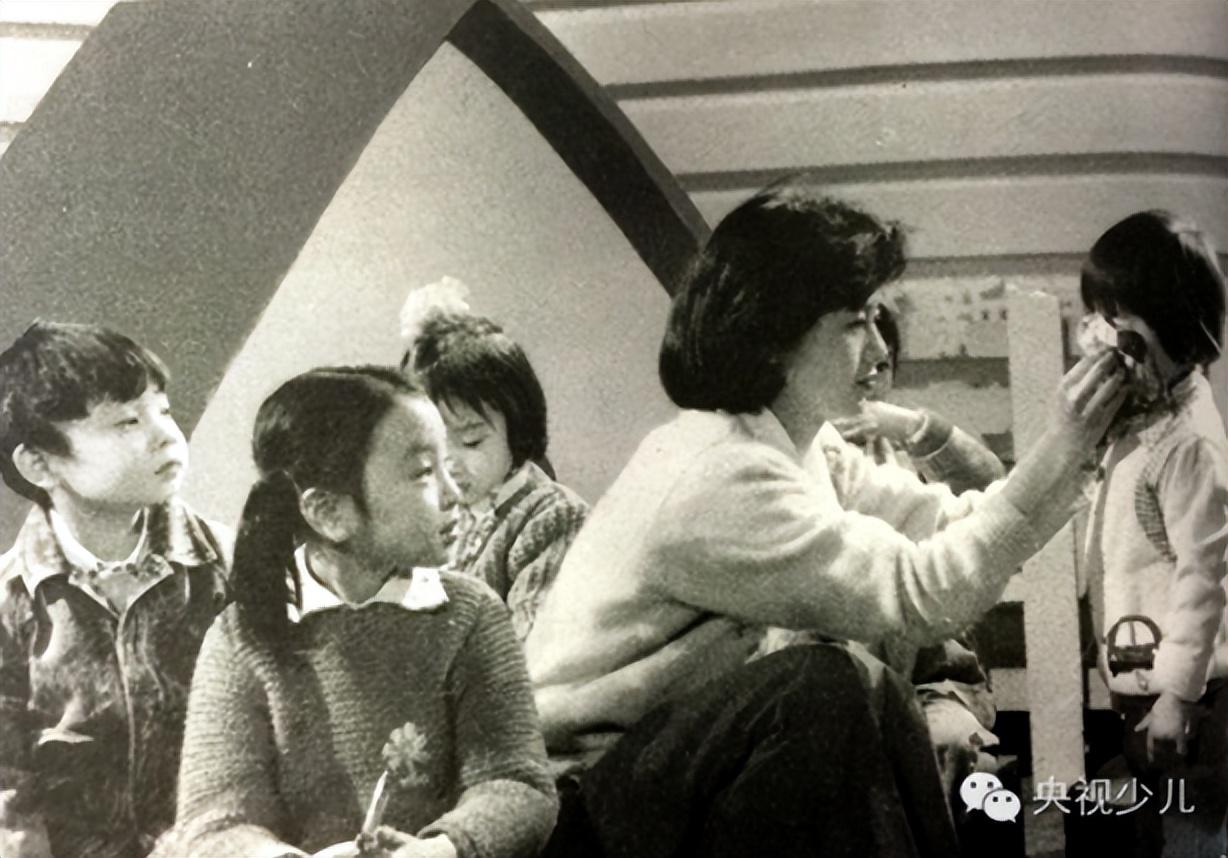 鞠萍的个人资料简介(鞠萍:离婚后独自带娃,二婚嫁给普通人杨硕,如今幸福吗?)