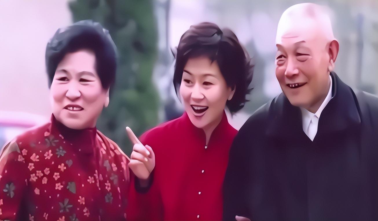 鞠萍的个人资料简介(鞠萍:离婚后独自带娃,二婚嫁给普通人杨硕,如今幸福吗?)