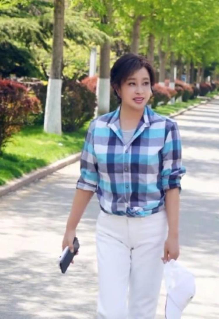 一辈子不生育的女明星「6位不生子的女星有人为事业放弃怀孕有人因流产终身不孕」