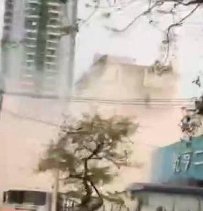 南宁一处高楼坍塌,场面惊险?真相来了……