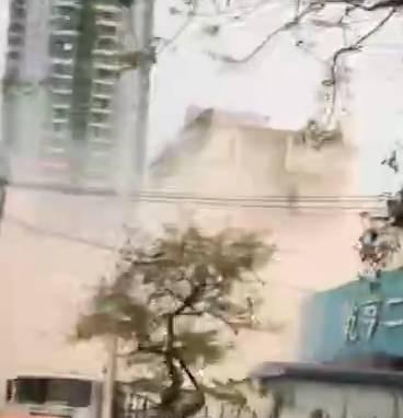南宁一处高楼坍塌,场面惊险?真相来了……