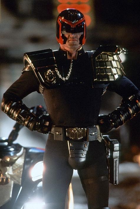 好莱坞史诗级震撼科幻大片(十部娱乐性十足的好莱坞科幻经典大片)(17)