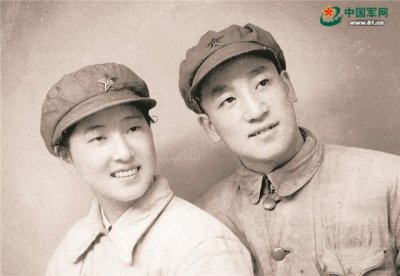 王愿坚个人简介简短(听王愿坚妻子讲述那一段甜蜜浪漫的烽火爱情)