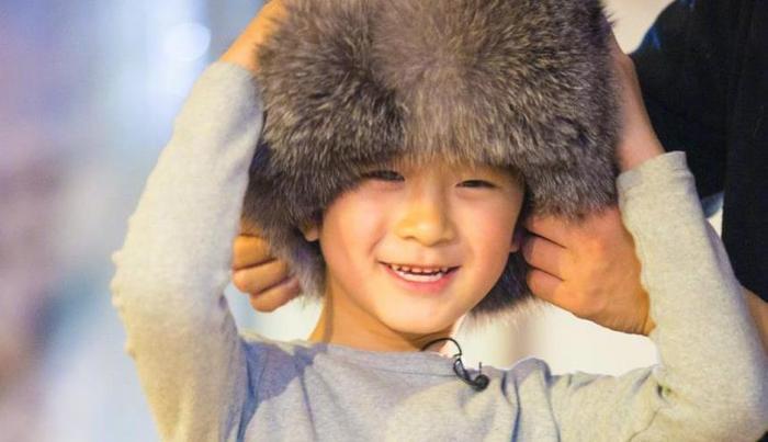 12岁天天身高已过170,完美继承张亮长腿基因,如今更是帅成漫画