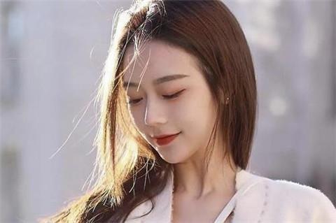 怎么和陌生妹子聊天找话题 打开她话匣子的3个技巧