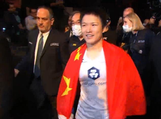 张伟丽什么时候再和罗斯打比赛(张伟丽被罗斯爆锤)(3)