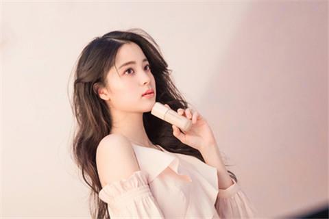 和女生怎么找话题聊天1