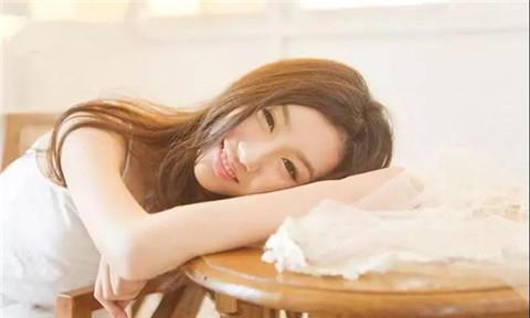 大学毕业后追同班女生该怎么追?