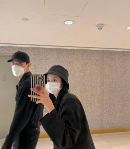 李光洁隋雨蒙夫妇晒合照秀恩爱,引起网友热议