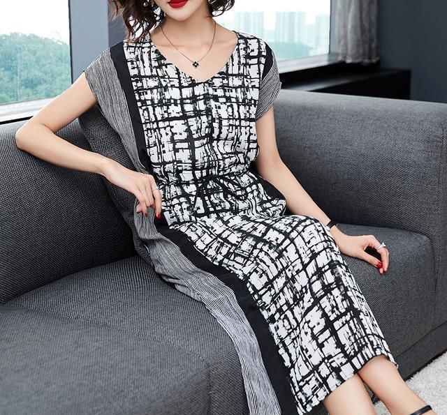 万万没想到！是最美的秋裙，典雅又减龄真美，70后见了都想买