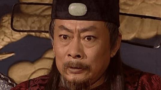 他是金庸笔下最残忍的父亲，毁了女儿的幸福，还把女儿活埋了