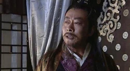 他是金庸笔下最残忍的父亲，毁了女儿的幸福，还把女儿活埋了