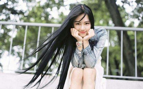 傲娇女生暗恋你的表现