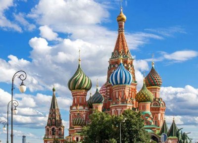 ​圣瓦西里升天大教堂位于位于红场东南部，最富盛名的教堂值得一去