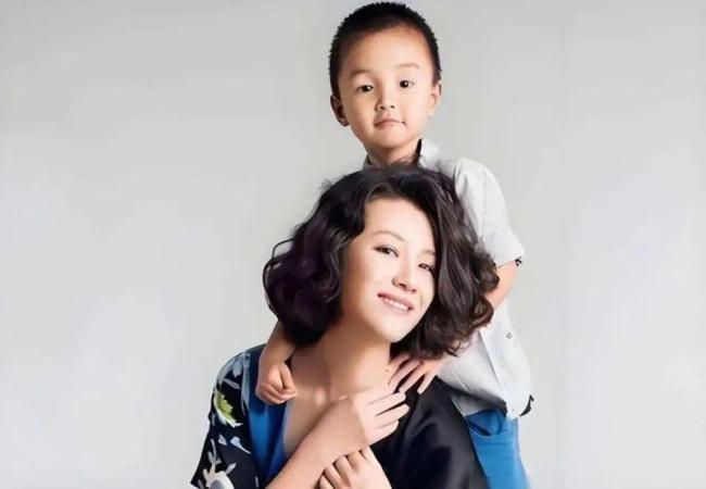 她本是豪门阔太 被导演喊来临时救场 却意外走红