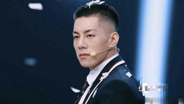 在韩国成团出道，获得过歌唱比赛总冠军，他最有可能超过李汶翰