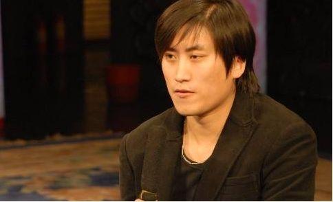 他是赵本山最有钱弟子，身家亿万“富二代”，拍戏只是“玩玩”