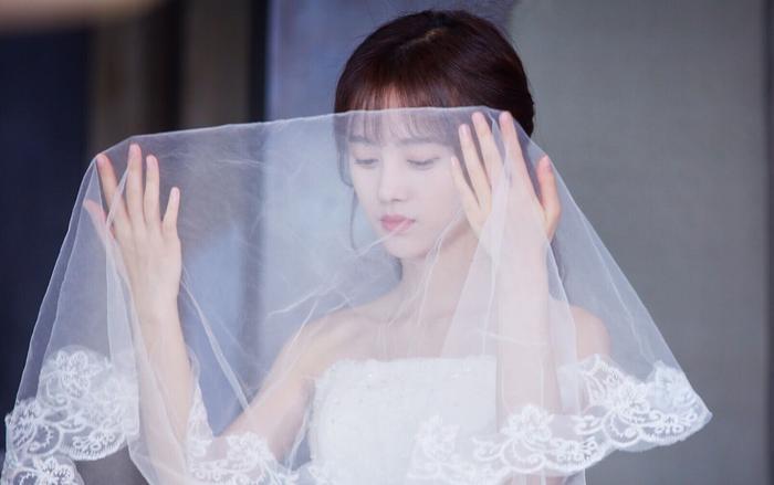 四千年美女鞠婧祎，她最满意的一组图片，最后一张婚纱照美翻