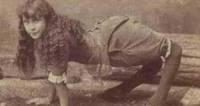 胆小慎入!七张最“诡异的灵异”的照片,最后一张看懂才“恐怖”!