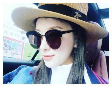 薛之谦妻子高磊鑫微博晒出美照,确实值得薛之谦回头再爱!