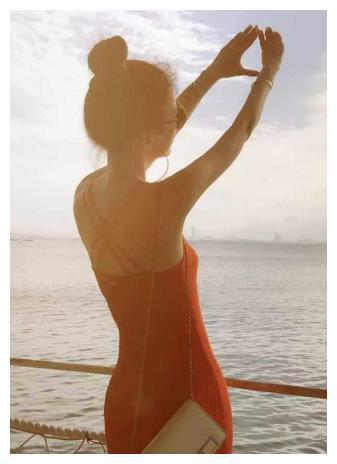 薛之谦妻子高磊鑫微博晒出美照,确实值得薛之谦回头再爱!