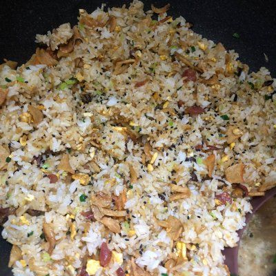 干虾仁怎么做好吃(迷倒全家的虾仁腊肠炒饭)