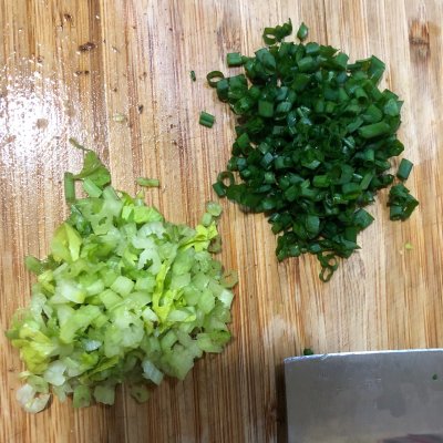 干虾仁怎么做好吃(迷倒全家的虾仁腊肠炒饭)