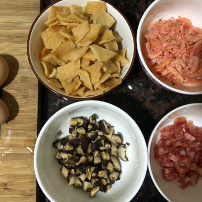 干虾仁怎么做好吃(迷倒全家的虾仁腊肠炒饭)