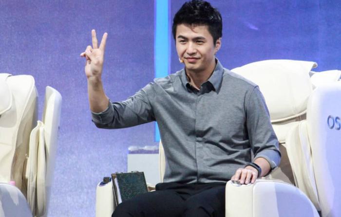 他放弃国外优厚待遇，回国做了北大教授，因《最强大脑》走红网络