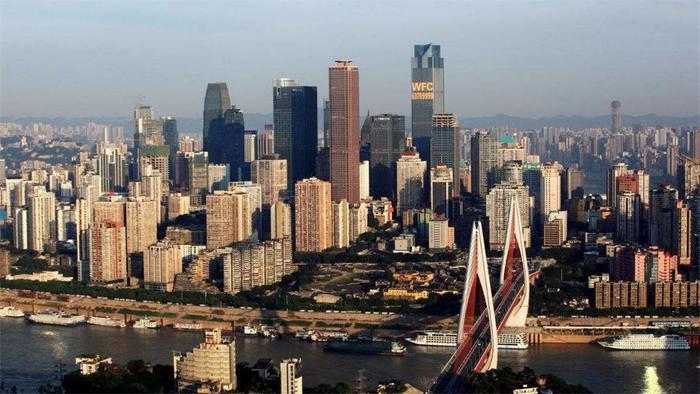 重庆最复杂立交桥，不认识路的人，绕一天都不不来！