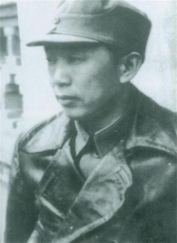 第四野战军: “四大兵团”的司令员都是谁? 谁军衔最高?