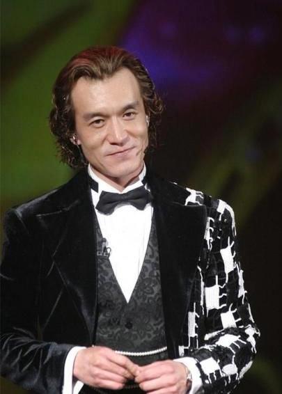 难过!非常6+1主持人李咏于凌晨五点二十分去世,享年50岁