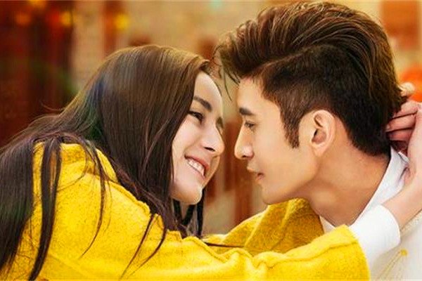 迪丽热巴没有男朋友 绯闻对象都是自己的同事