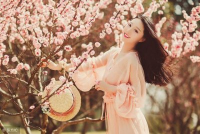 ​仓央嘉措最美的10段诗（值得珍藏）