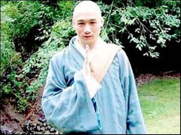 他是最倒霉明星，2次入狱；出狱后无戏可演，黄渤一句话拯救了他