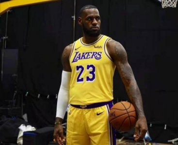 ​篮网队15人大名单出炉，只可惜最后一人不是安东尼，而是渡边雄太