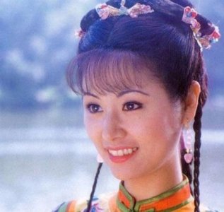 ​演过紫薇的4位女明星，第一位经典，第四位被吐槽像男人