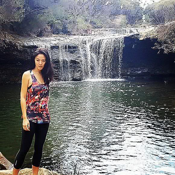 黄芝琪个人资料写真作品