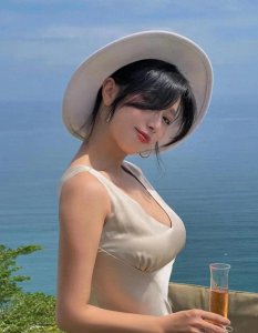 深圳电视台15位美女,主持人风采一览,个个高雅、优美、迷人