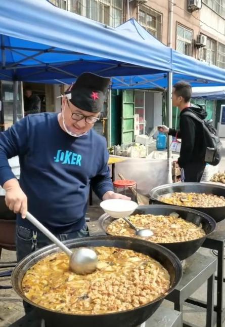 舌尖上的大锅菜,带你去探秘民间传统美食“满汉全席”