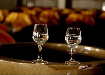 白酒时间长少了(白酒时间长少了怎么办)