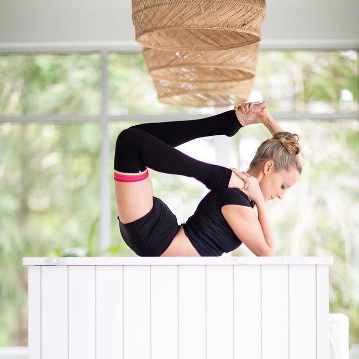 “毒舌”雪姨登上“男人装”,演技超群无话可说,原来身材也不差