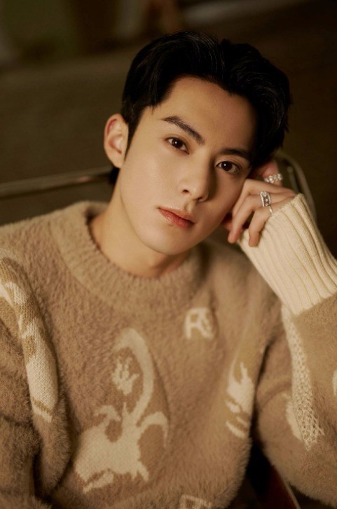 王鹤棣白鹿以爱为营今日开机 一把子期待了!