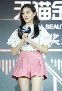 ​现在小年轻学点什么好，请问现在的年轻人应该学点什么好呢？