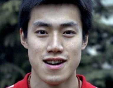 ​男排汤淼：瘫痪16年，妻子改嫁富豪，与父亲相依为命，征婚无人应