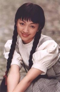 ​“狠人”罗海琼：37岁嫁人，42岁拼二胎，老公长得不帅却很有钱