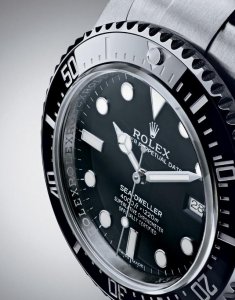 ​劳力士海使和鬼王哪个更保值（劳力士大杀四方的海洋使者）