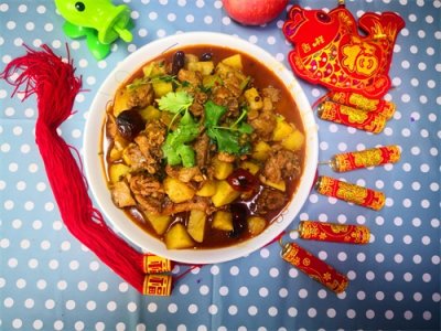 ​土豆烧鸭子在家轻松做，麻辣重口巴适惨了，老婆眼不眨下去两碗饭
